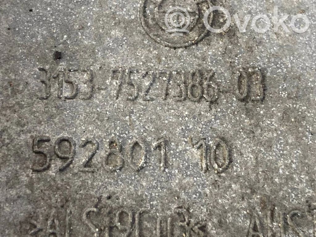 Pusass sakabes gultņa stiprinājums