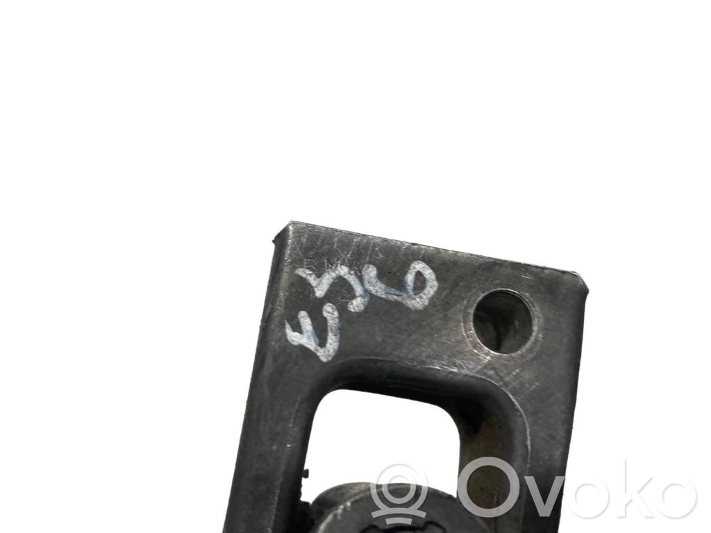 Kardāna / stūres krustsavienojums