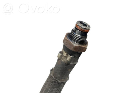 Degvielas caurulīte (-es)