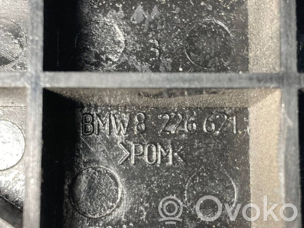 Ручка открывания капота двигателя