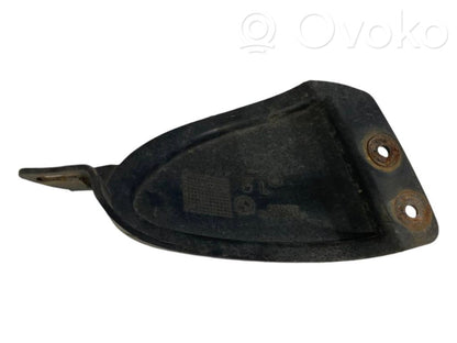 Pretmiglas luktura dekoratīvais režģis