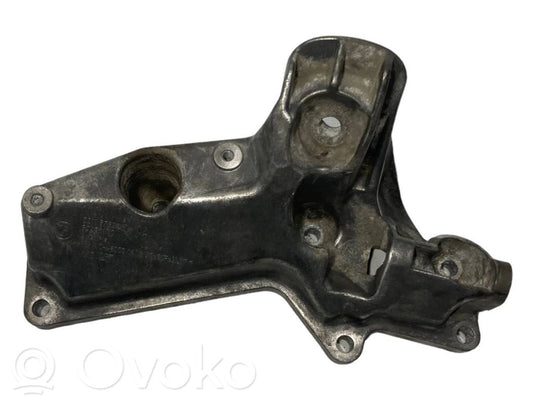 Dzinēja nostiprināšanas stiprinājums-kronšteins