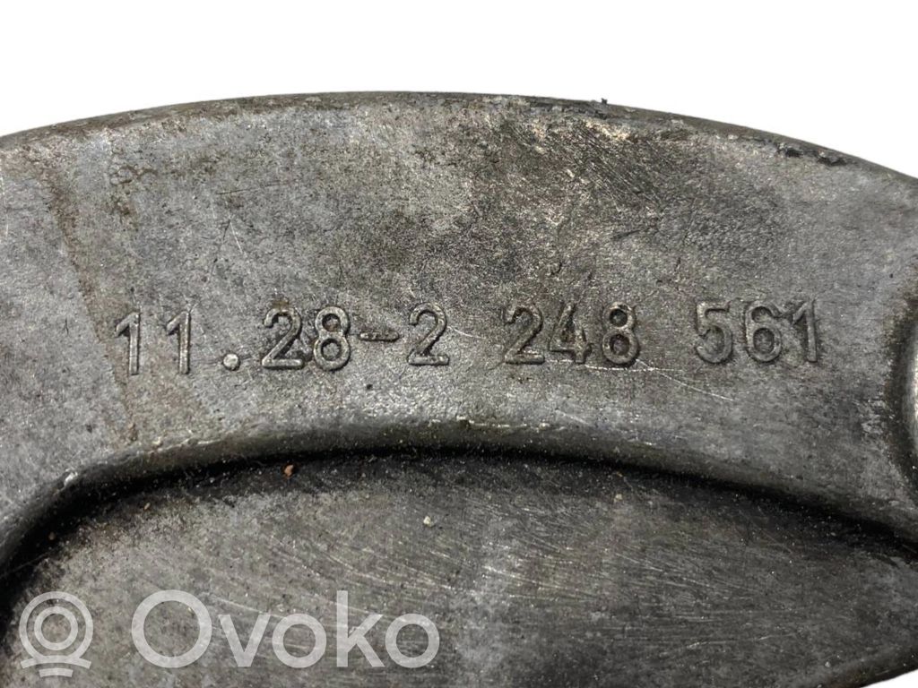 Крепление генератора