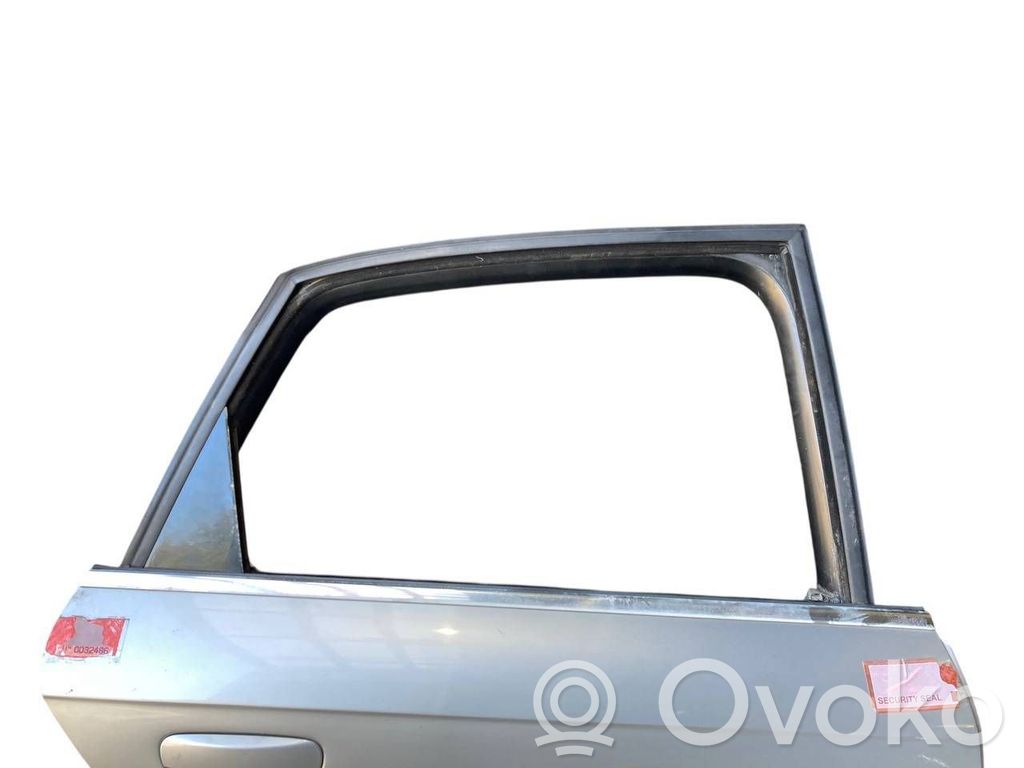 Aizmugurējās durvis