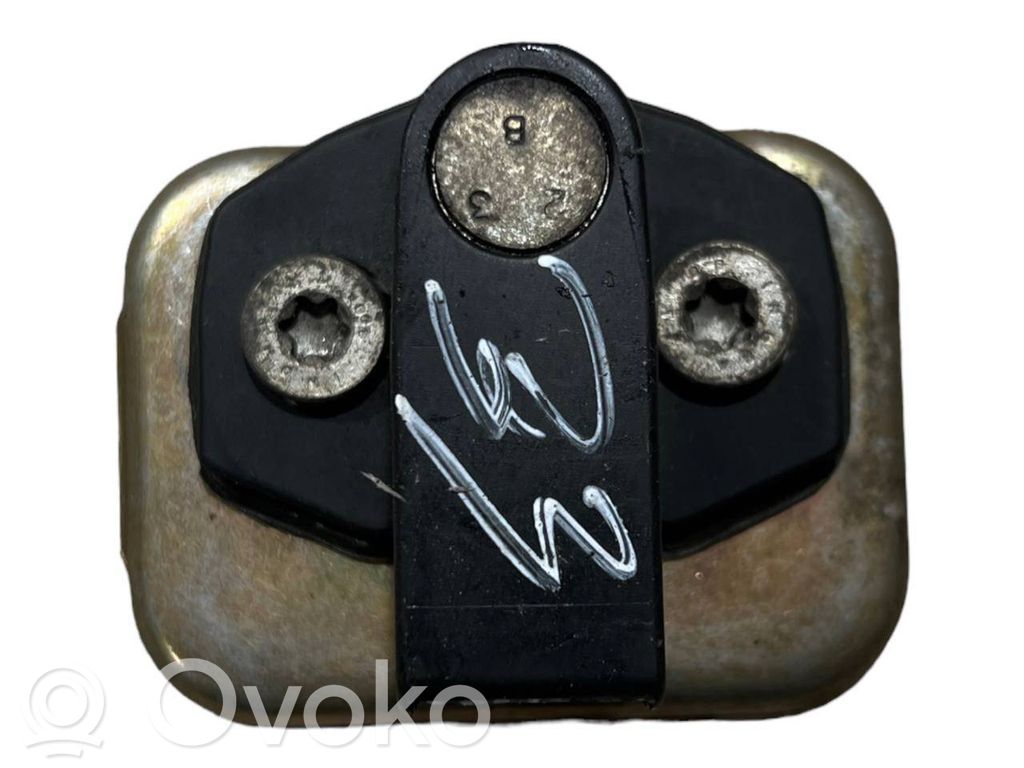 Priekšpusē durvju atvēršanas / aizvēršanas sensors (pīkstulis)