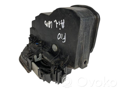 Aizmugurē slēdzene