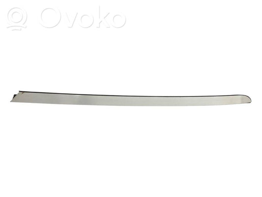 Vējstikla dekoratīvā apdare