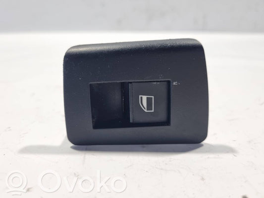 Power window switch