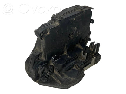 Aizmugurē slēdzene