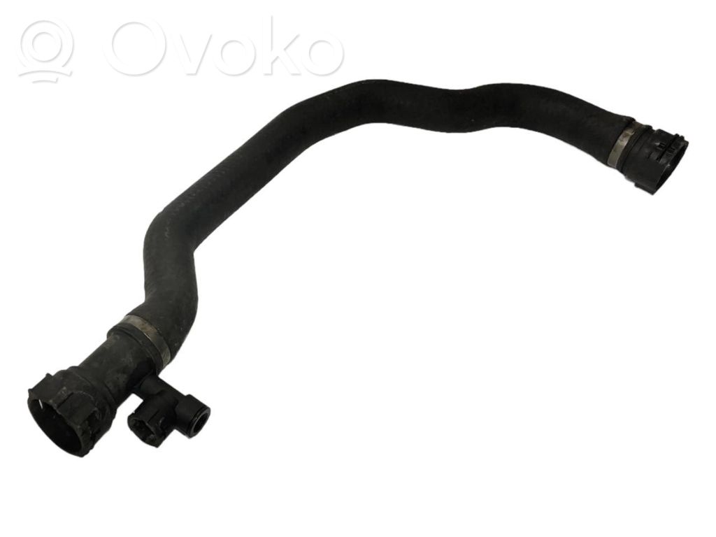 Caurulīte (-es) / šļūtene (-es)