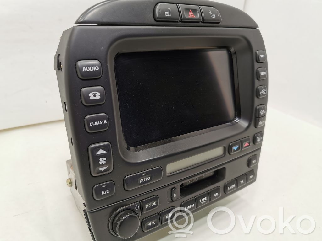 Радио / CD/DVD-плеер / навигация