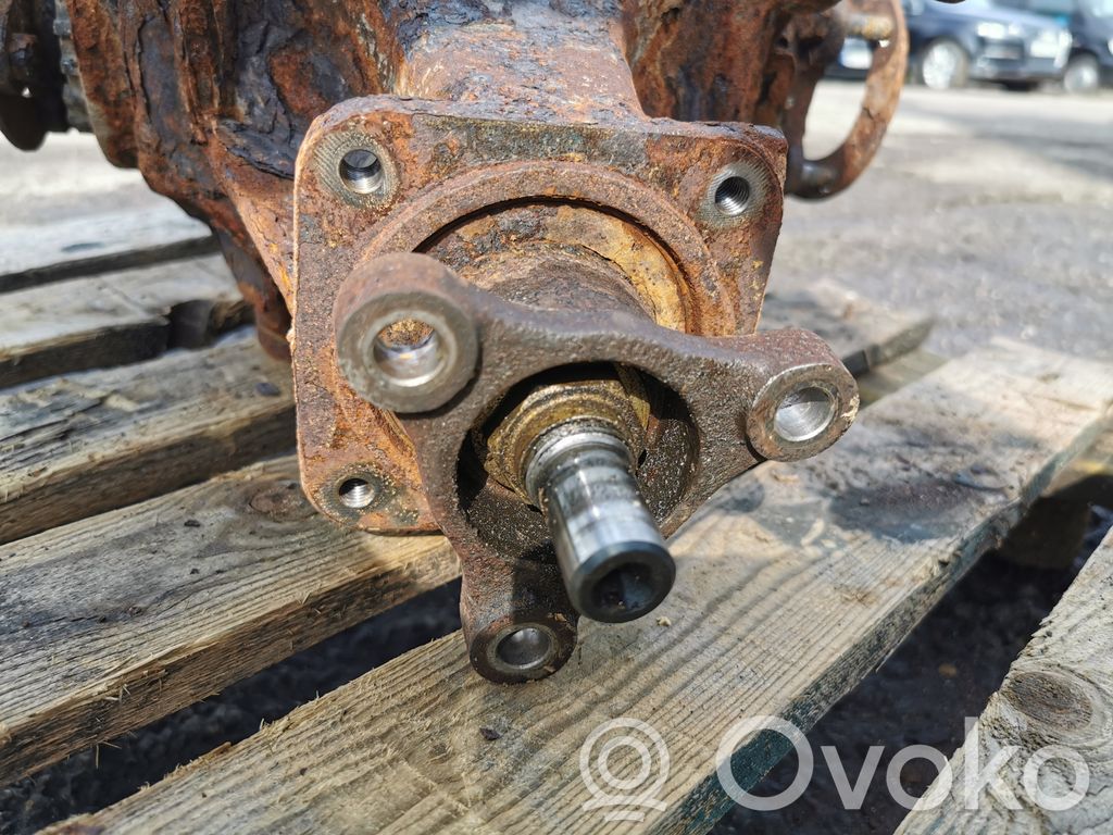 Aizmugurējais reduktors