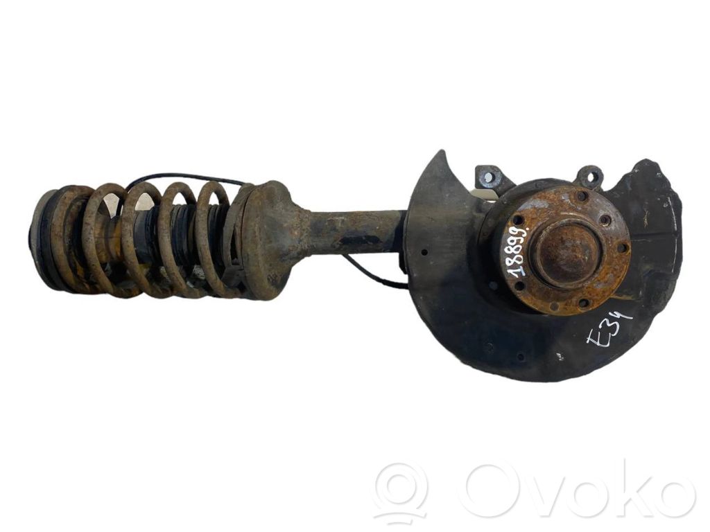 Priekšējā riteņa rumbas vārpstas šarnīrs (stupica, capfa)