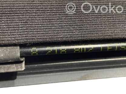 Apšuvums aizmugurējām durvīm