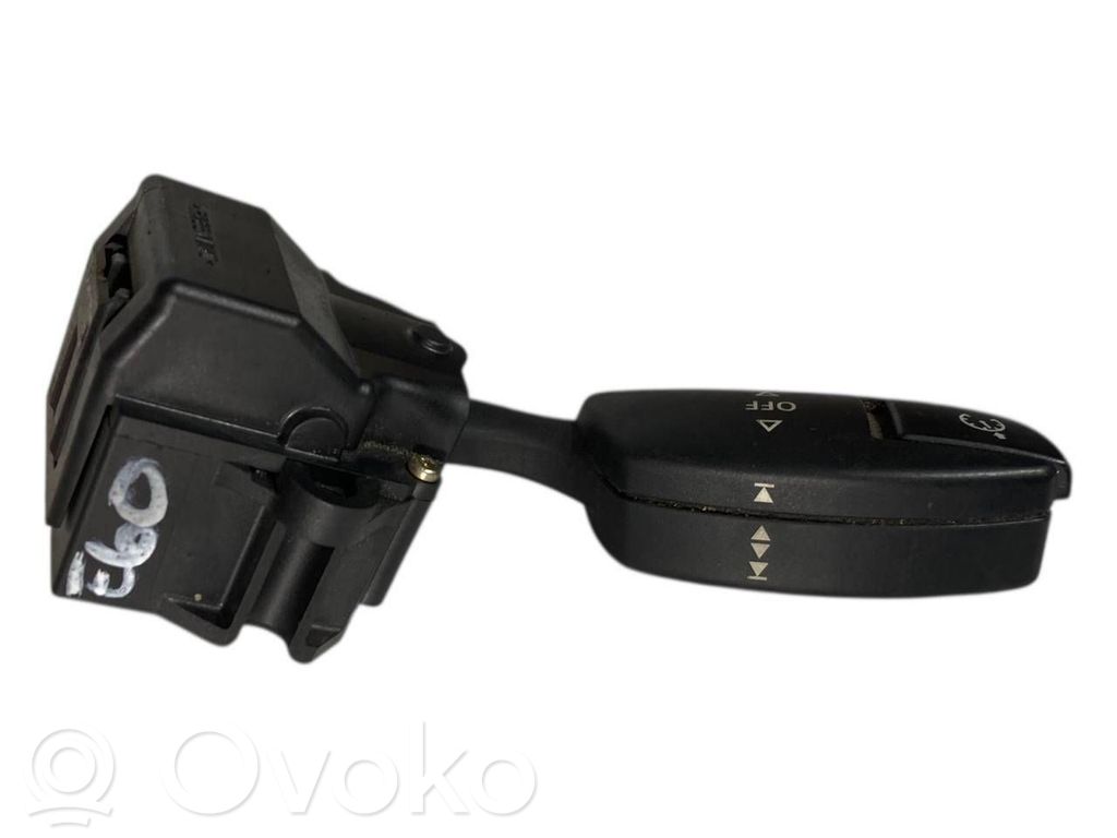 Kruīza kontroles (autopilota) sviria