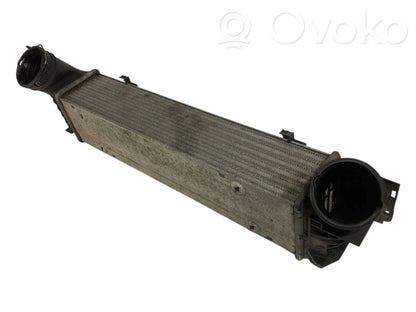 Starpdzesētāja radiators