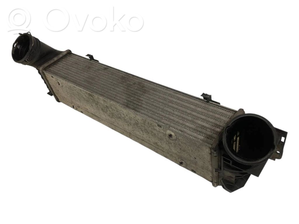 Starpdzesētāja radiators