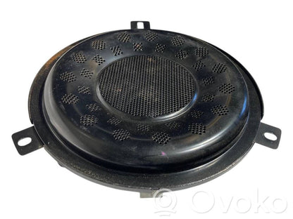 Skaļrunis (-i) pakaļējās durvīs