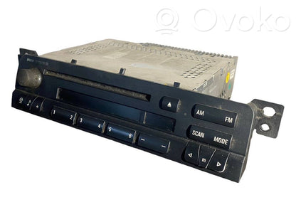Radio / CD/DVD atskaņotājs / navigācija