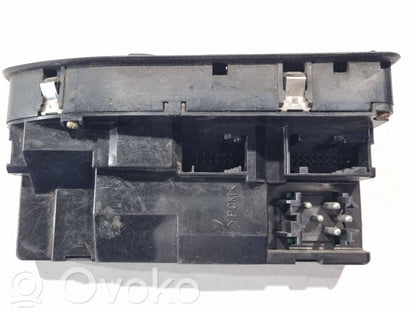 Logu pacēlāju vadības slēdzis (-dži)