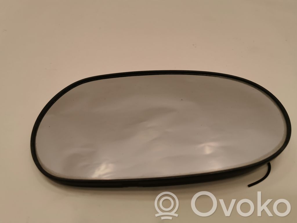 Зеркальное стекло