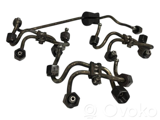 Degvielas caurulīte (-es)