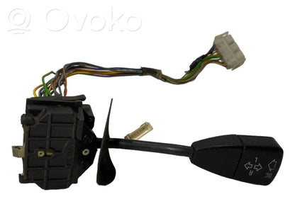 Pagrieziena signālu / lukturu sviria