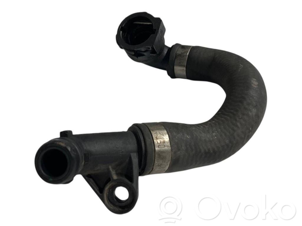 Caurulīte (-es) / šļūtene (-es)