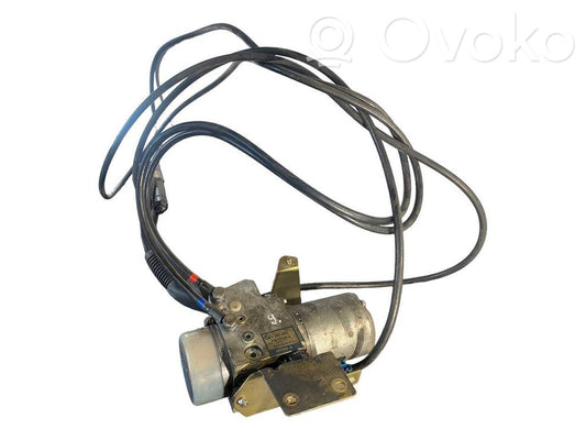 Bagāžnieka pārsega hidraulikas sūknis