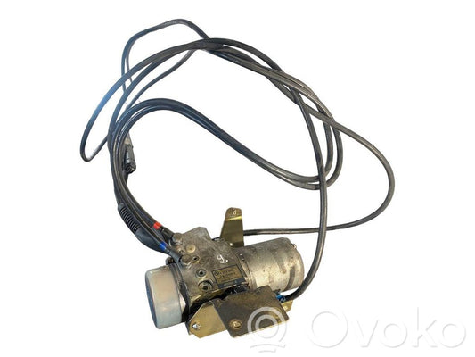 Bagāžnieka pārsega hidraulikas sūknis