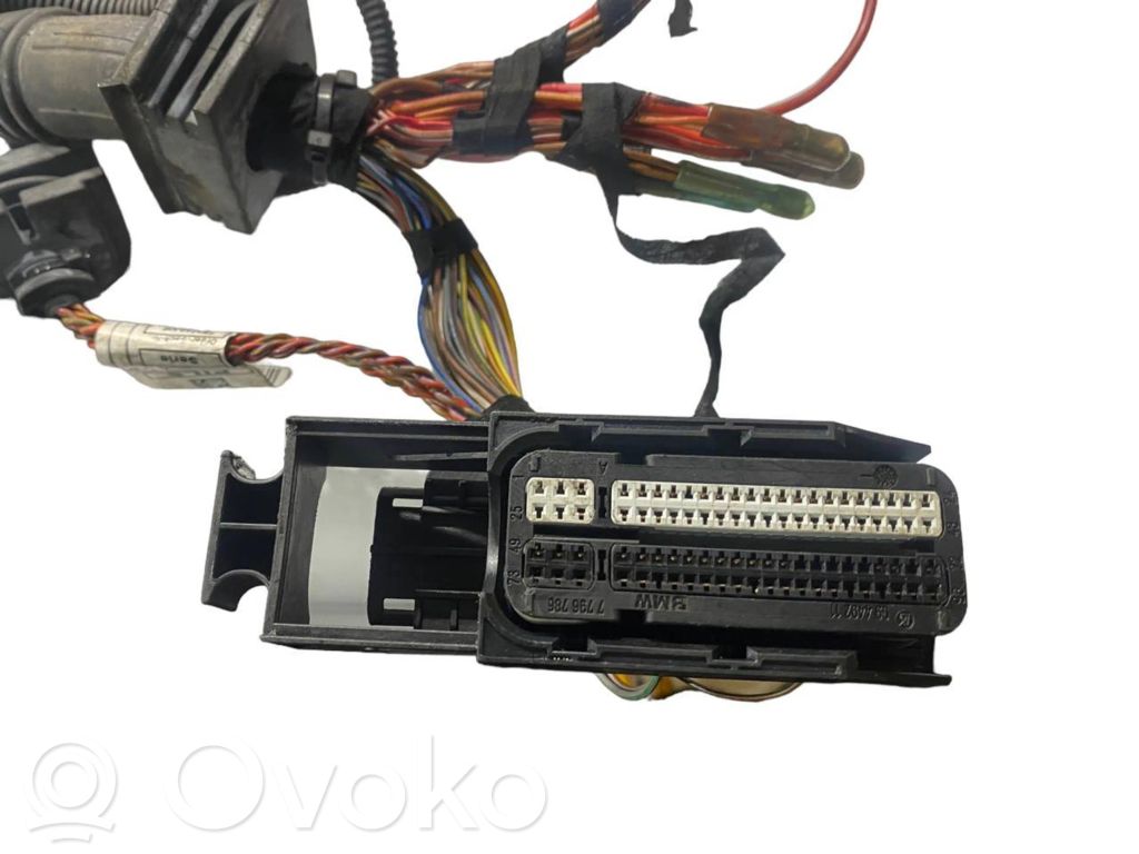 Dzinēja vadu instalācija