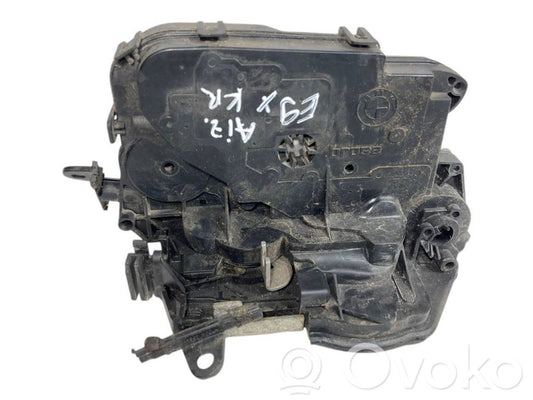 Aizmugurē slēdzene