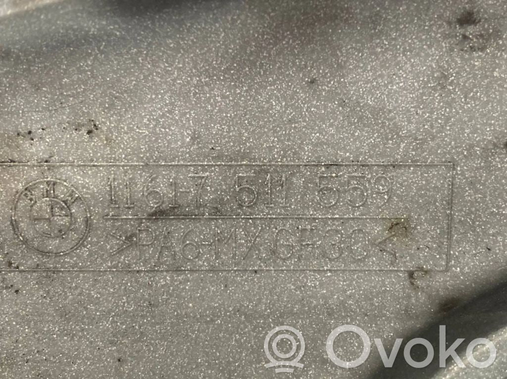 Dzinēja pārsegs (dekoratīva apdare)