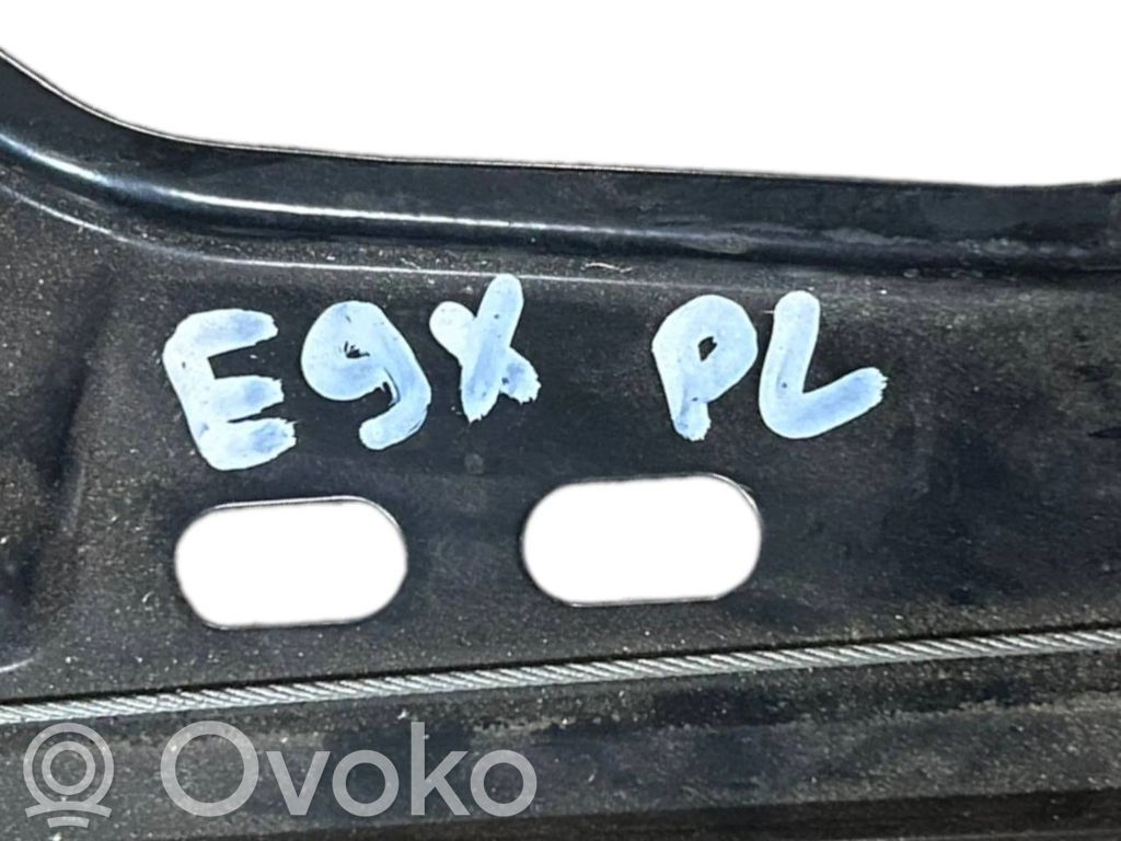 Priekšpusē elektriskā loga pacelšanas mehānisma komplekts
