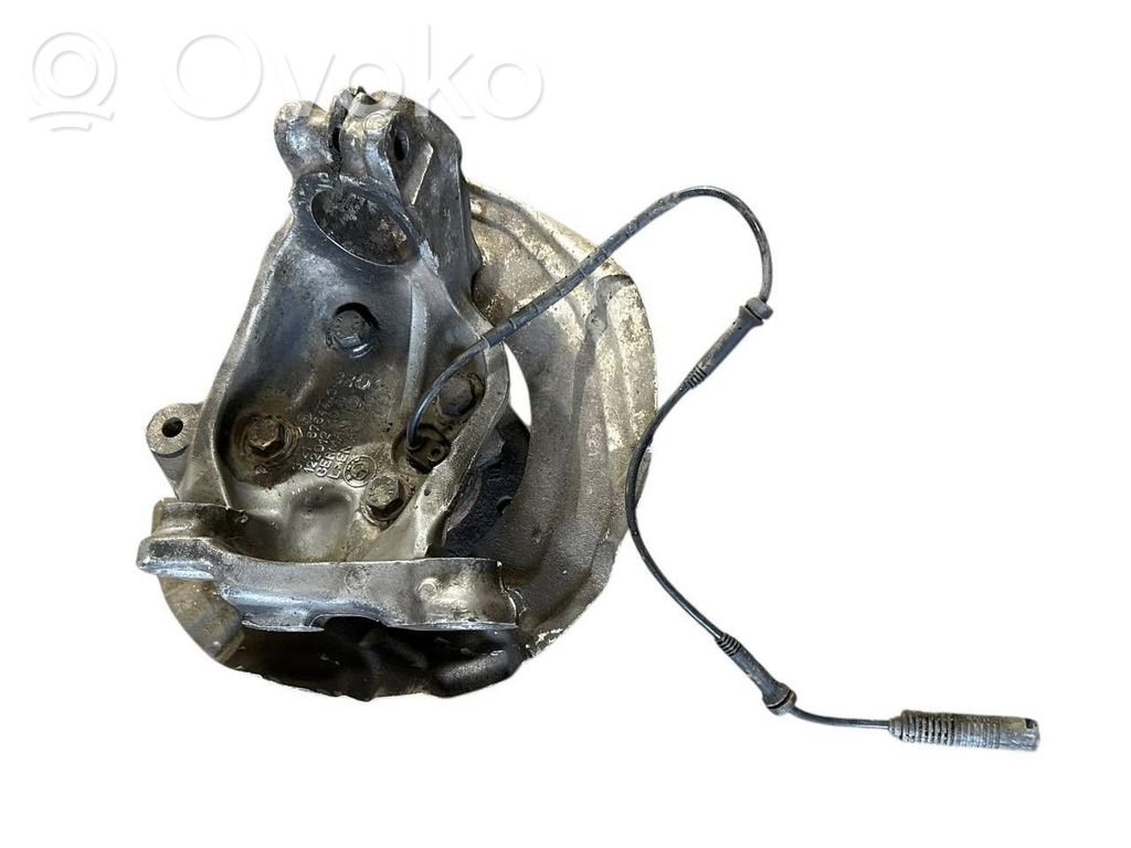 Priekšējā riteņa rumbas vārpstas šarnīrs (stupica, capfa)