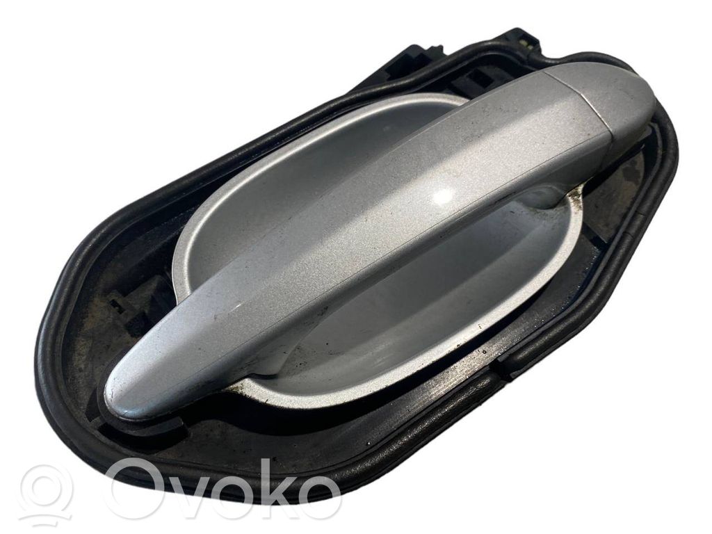 External opening handle