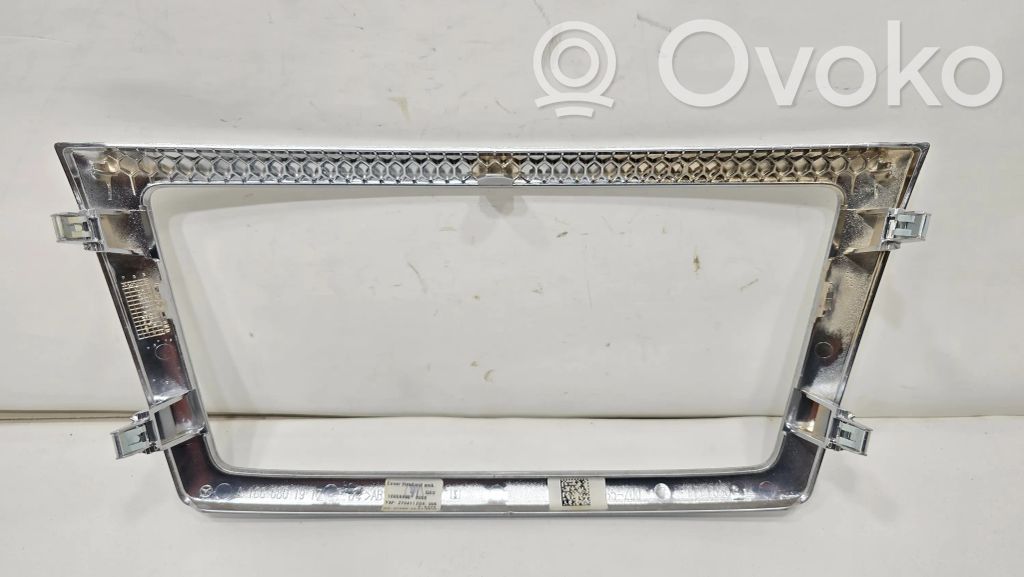 Radiouztvērēja / navigācija dekoratīvā apdare