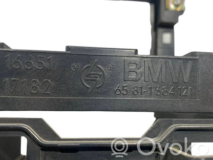 Radiouztvērēja / navigācija dekoratīvā apdare